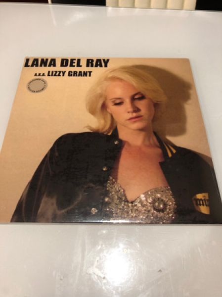 Lana Del Rey – A.K.A. Lizzy Grant ① MTUtNTQ5Mi5qcGVn.jpeg